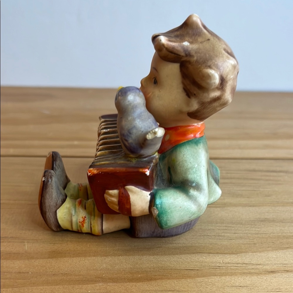 Hummel Figurine Lets Sing with Accordion and Bird 1952 TMK-2 - Picture 7 of 11